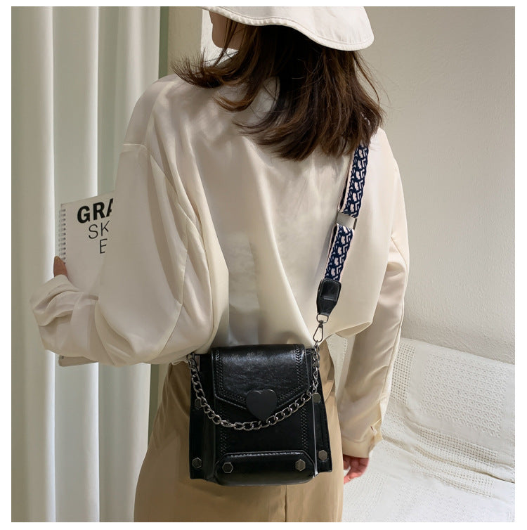 Women's Small Bag Trendy Versatile Textured Crossbody Bag with Wide Shoulder Strap and Fashionable Single Shoulder Small Square Bag